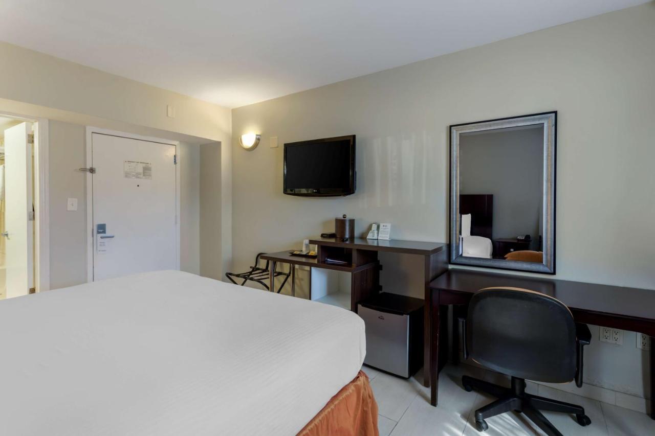 Best Western Plus Brooklyn Bay Hotel New York Exterior foto